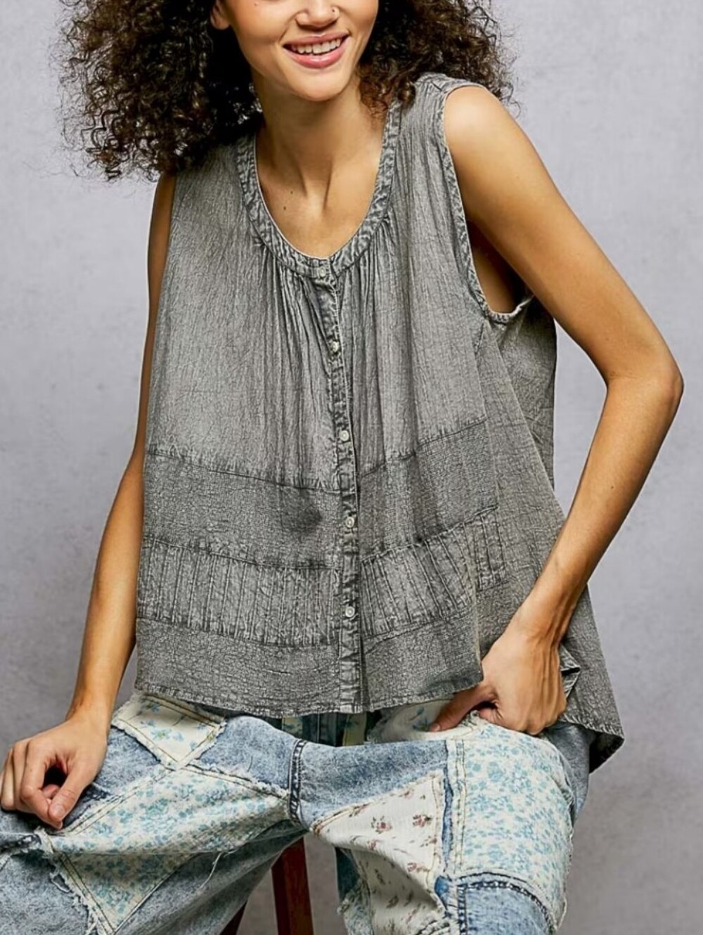 308. POL Bohemian Sleeveless Washed Gray Button-Front Women's Top